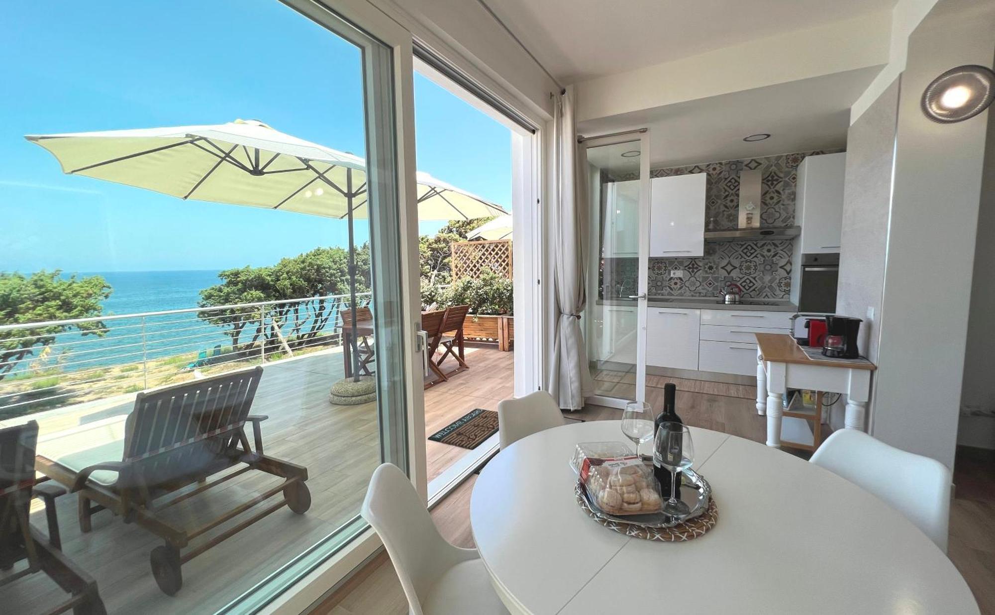 Alba Stupendo Appartamento In Villa Fronte Mare - Golfo Dell'Asinara - Internet Free Valledoria  Exteriör bild